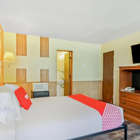 Oyo Hotel Downtown Peoria I-74