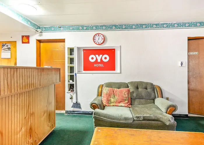 Oyo Downtown I-74