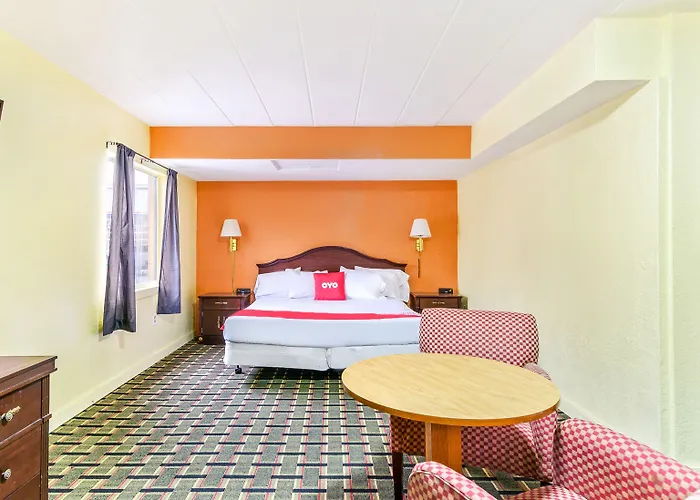 Hotel Oyo Downtown I-74
