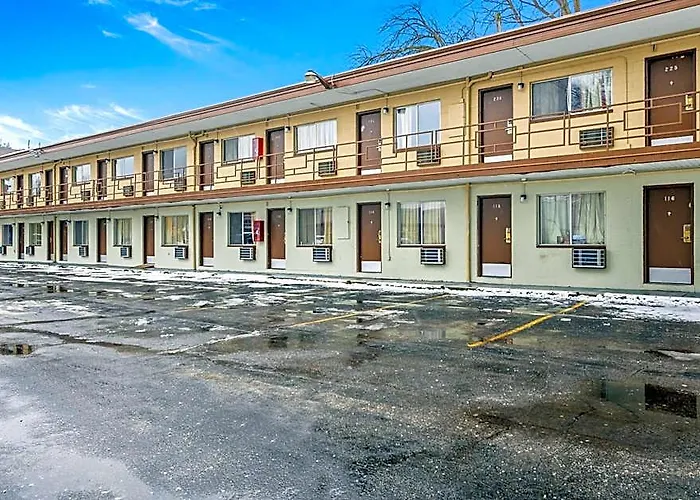 Hotel Oyo Downtown I-74